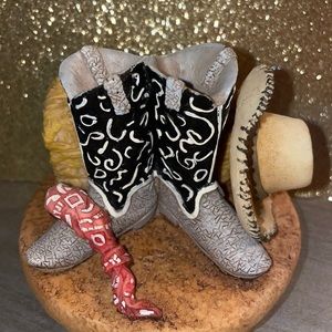 Vintage Cowboy boots 🤠candle topper